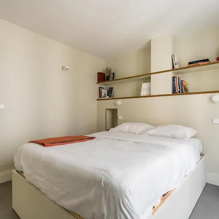 Elegant And Modern Parisian Charm Appartamento