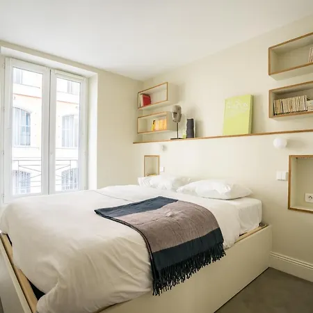 Elegant And Modern Parisian Charm * Parigi